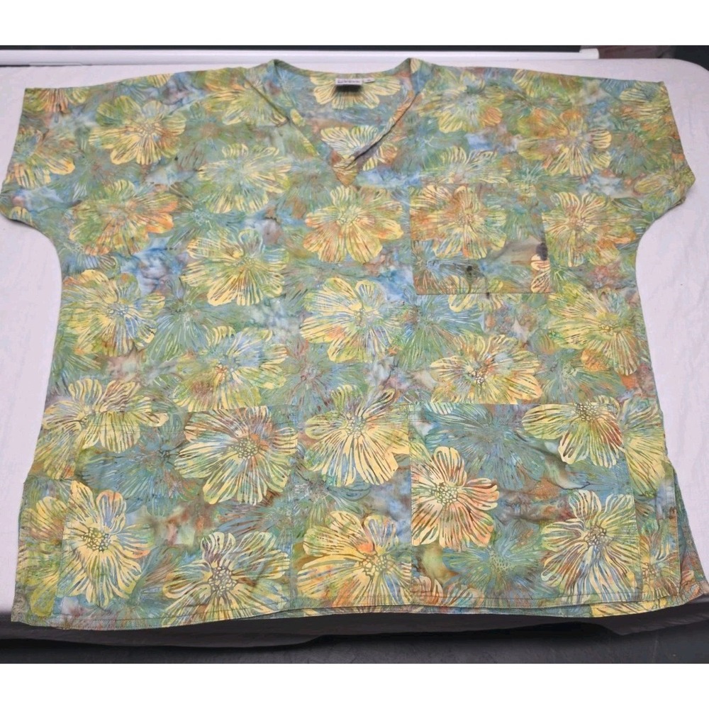 Ladies X-Large Cotton Scrubs Top Flower Pattern Scrubs Brand W/Extra Pocket